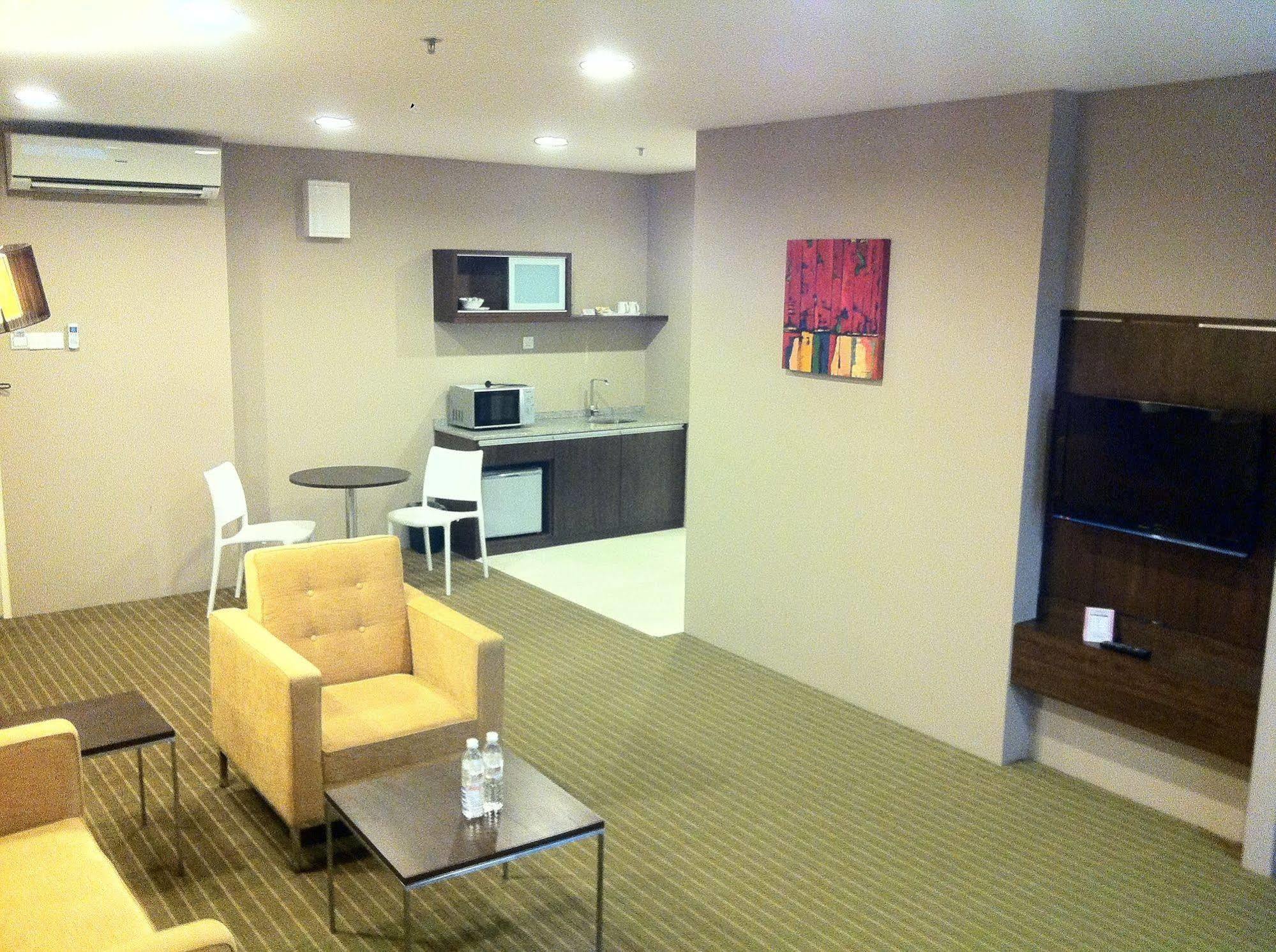 Hotel Primera Suite Cyberjaya Esterno foto